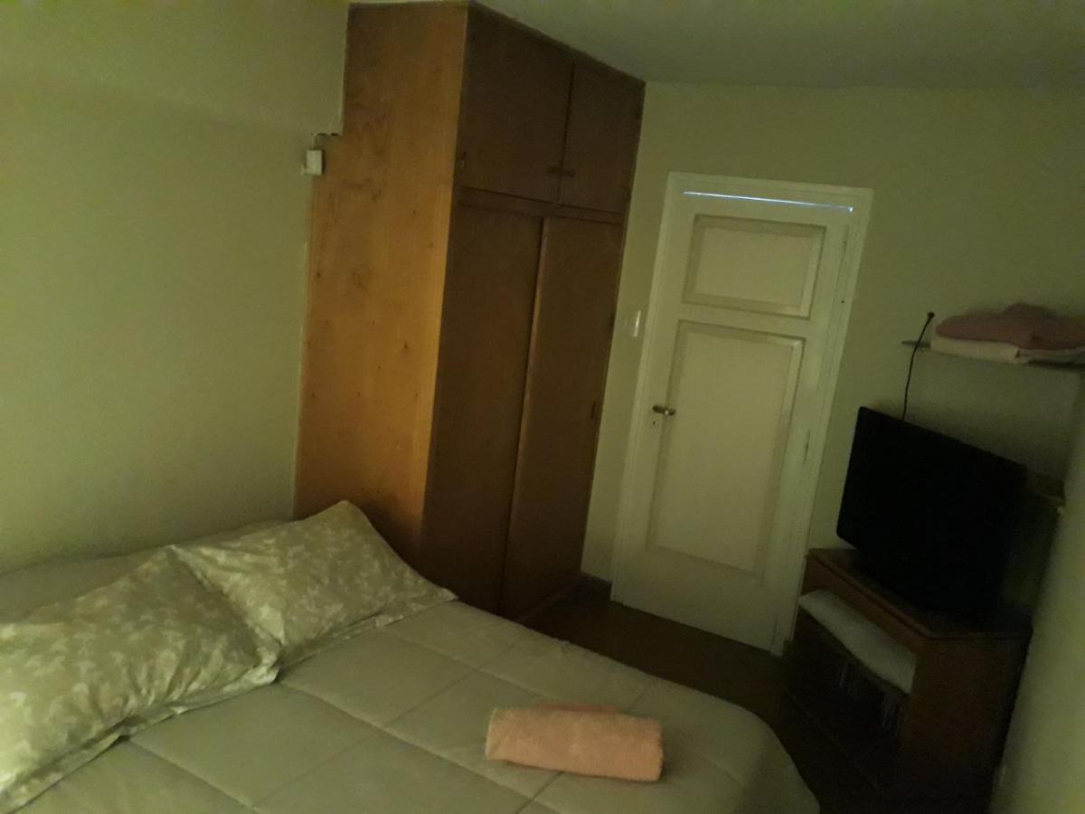 Casa Cerca Del Centro Bed&Breakfast เมนโดซา ภายนอก รูปภาพ